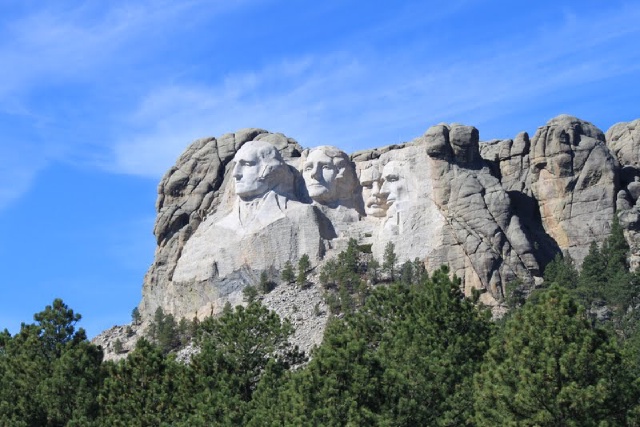 Mount-Rushmore/640x480_Mt.Rushmore 2.JPG